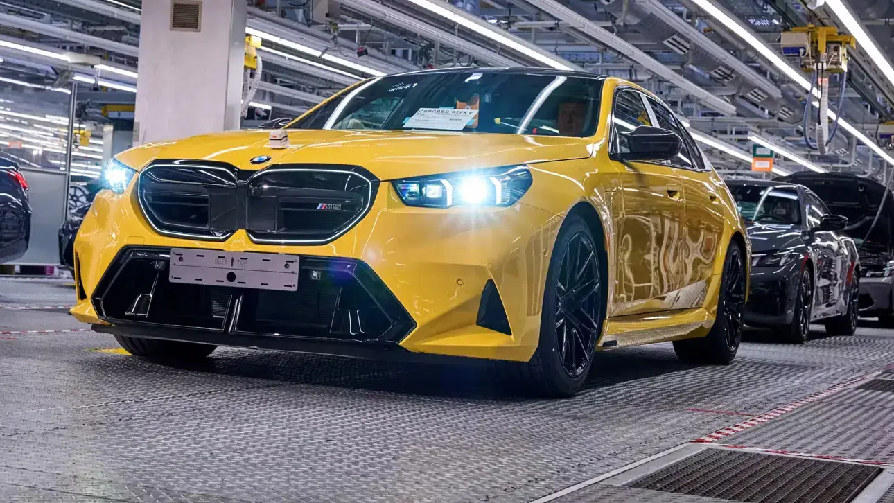 BMW M5 2025 года