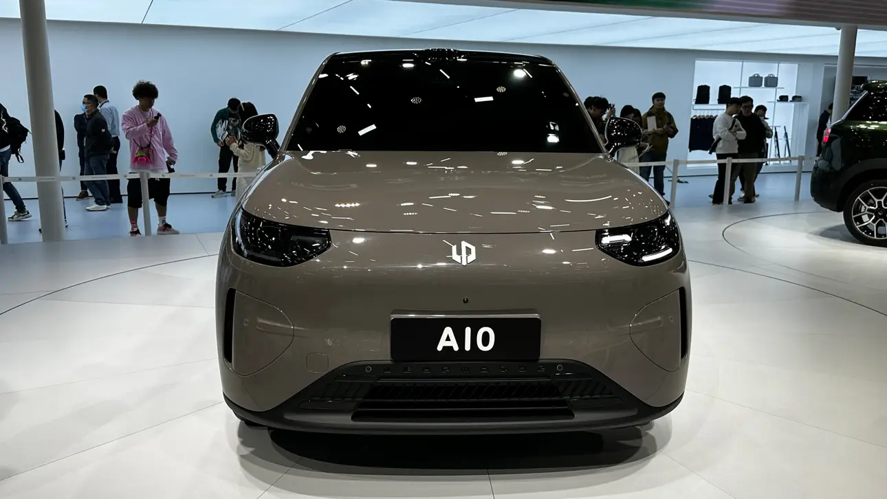 Автосалон в Гуанчжоу 2025 / Leapmotor A10