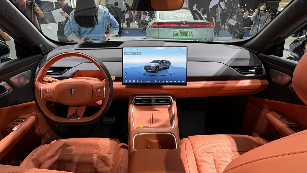 Автосалон в Чэнду 2026 / Deepal S09