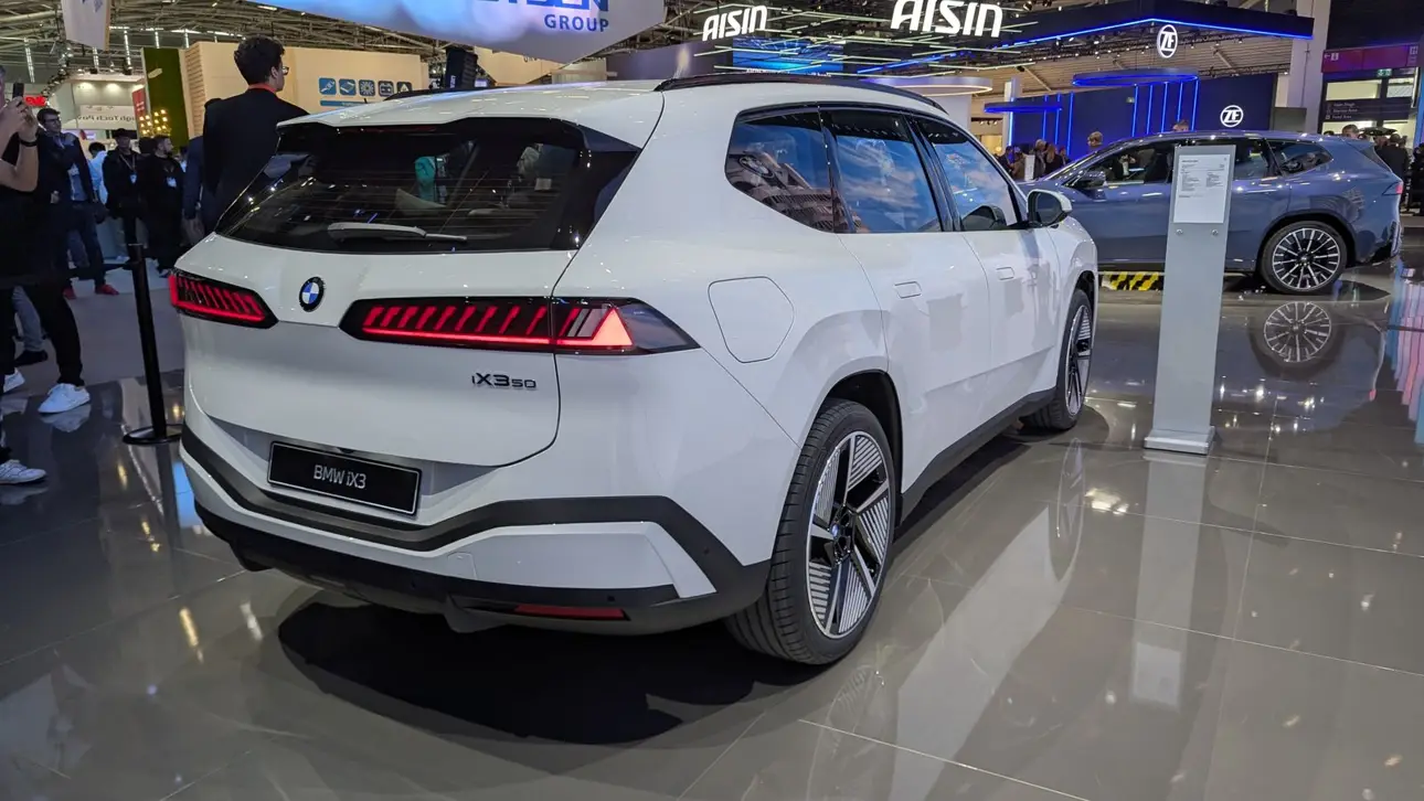 Автоновости / BMW iX3