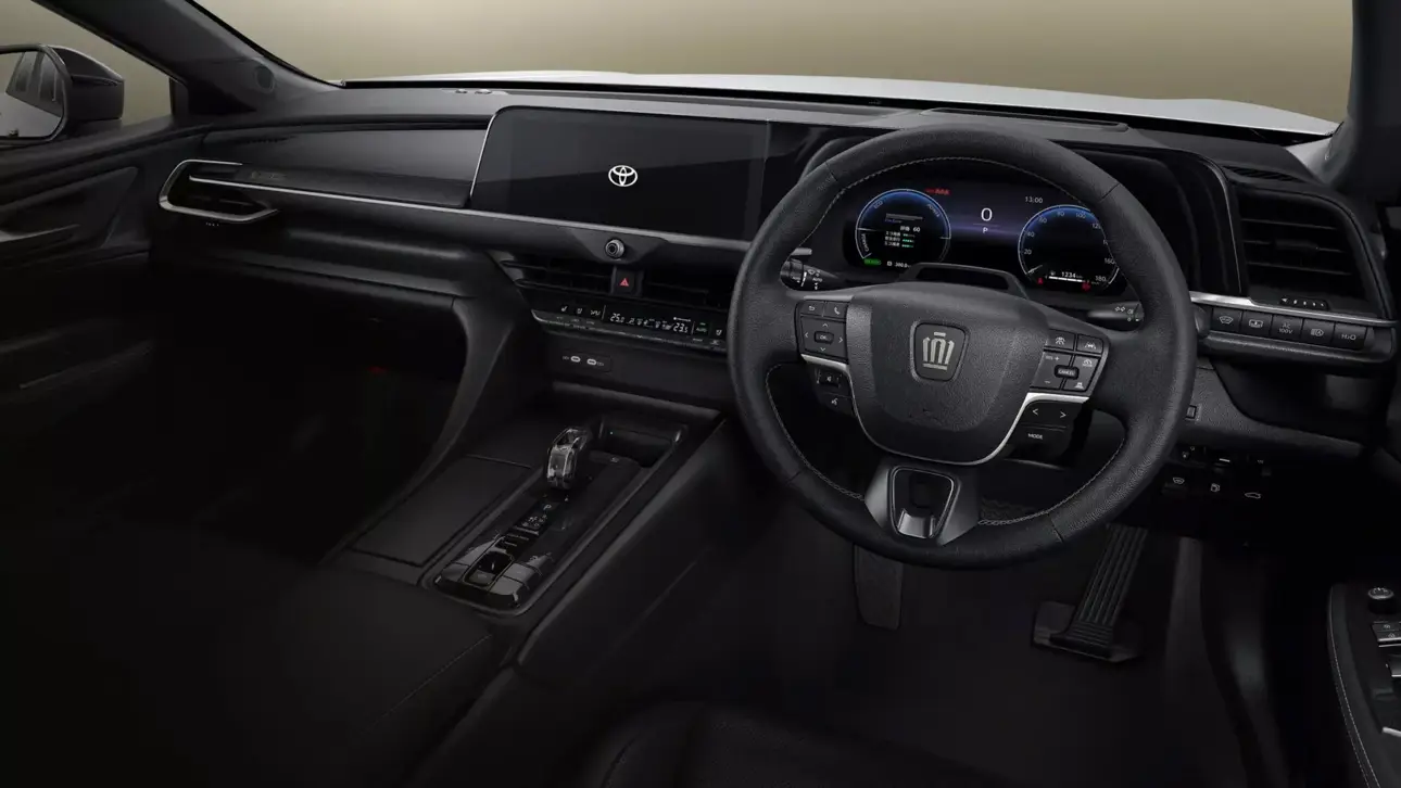 Toyota Crown, интерьер спецверсии