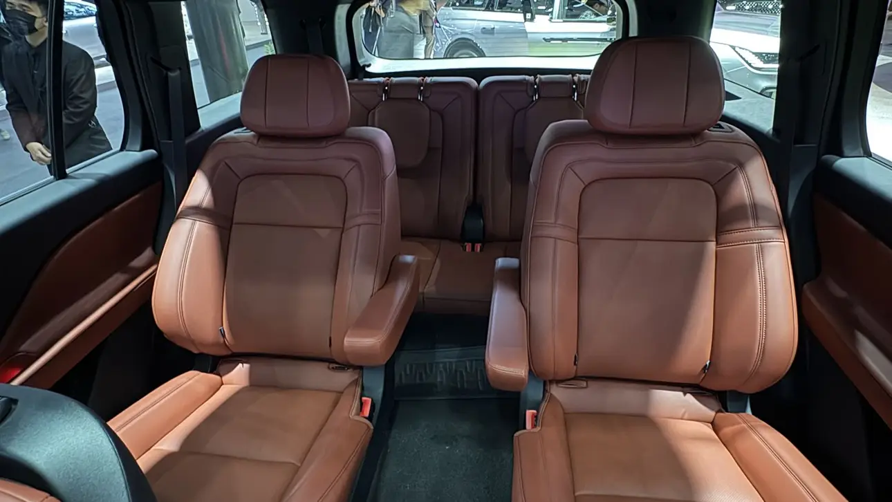 Lincoln Aviator