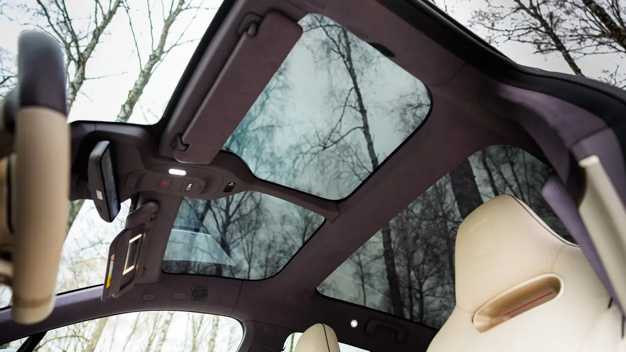 Тест-драйв Avatr 11