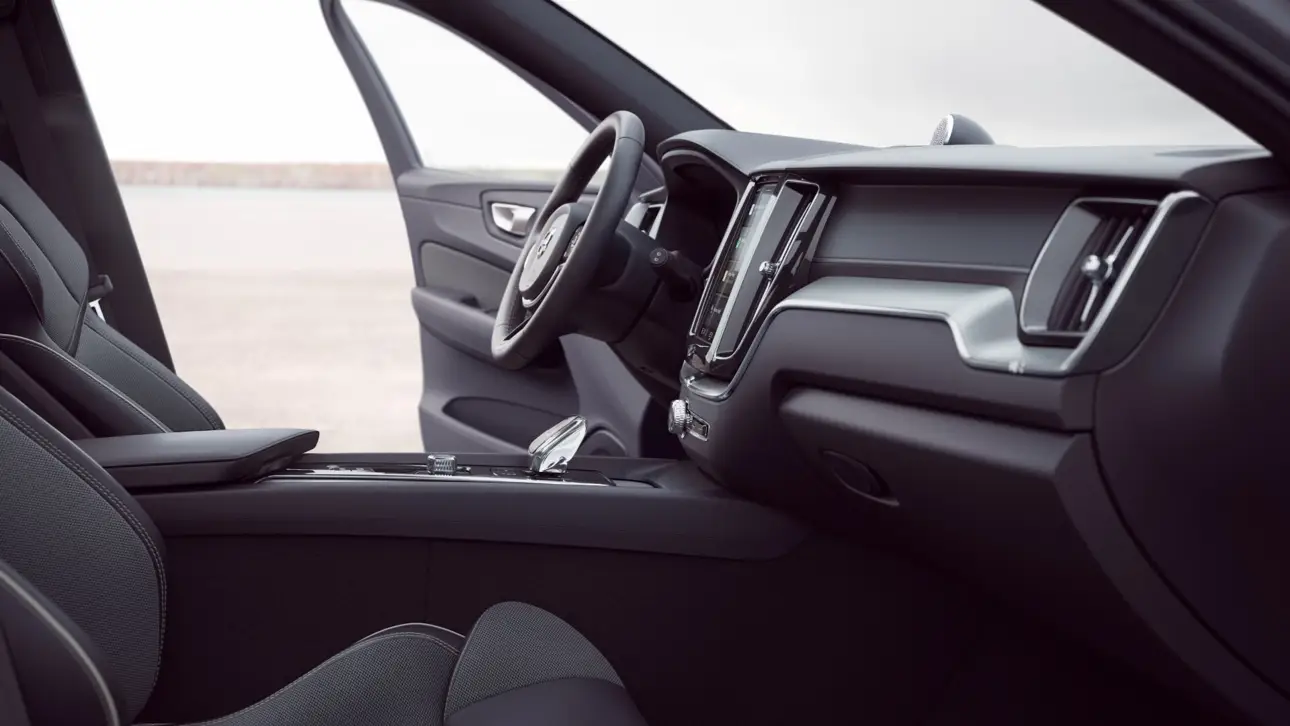 Интерьер нового Volvo XC60 Black Edition