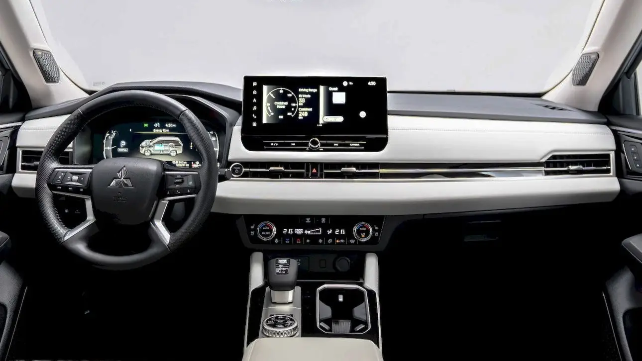 Автоновости / Mitsubishi Outlander PHEV