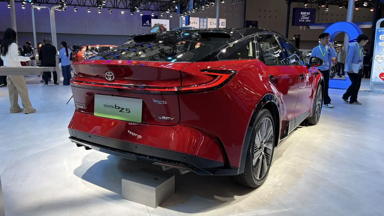 Toyota BZ5