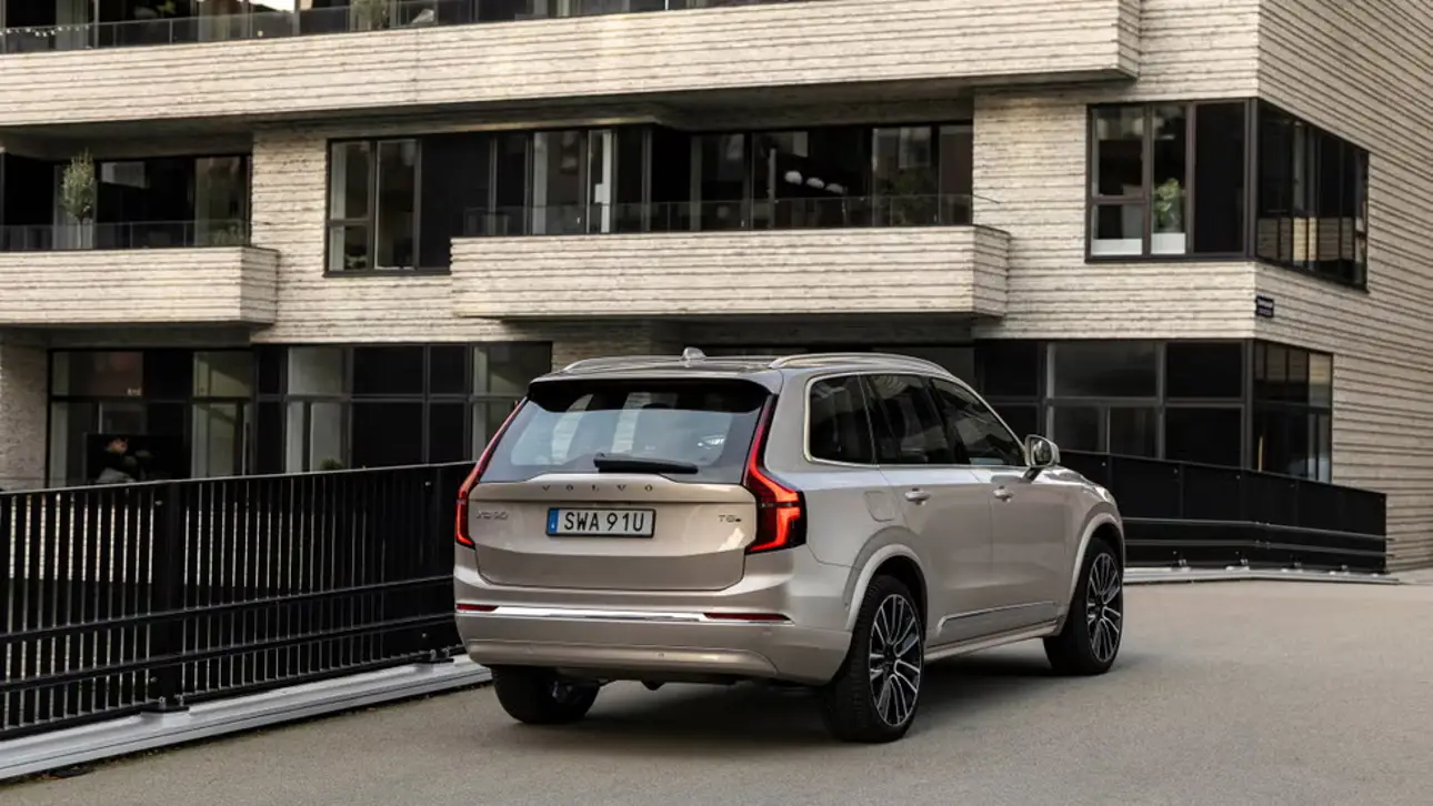 Volvo XC90 2025