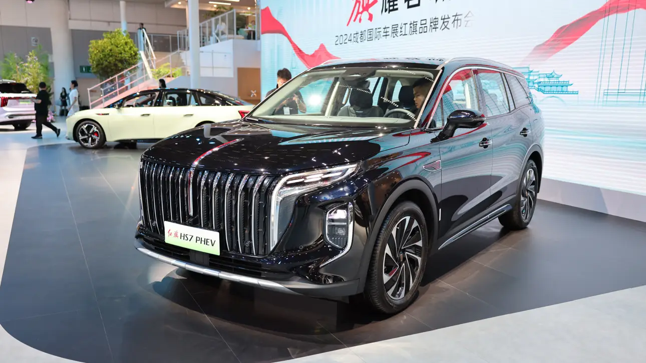 Автосалон в Чэнду 2024, стенд Hongqi