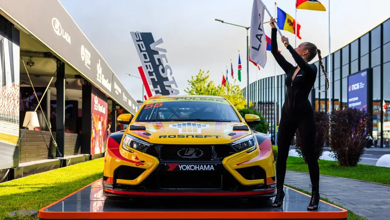 LADA Vesta TCR