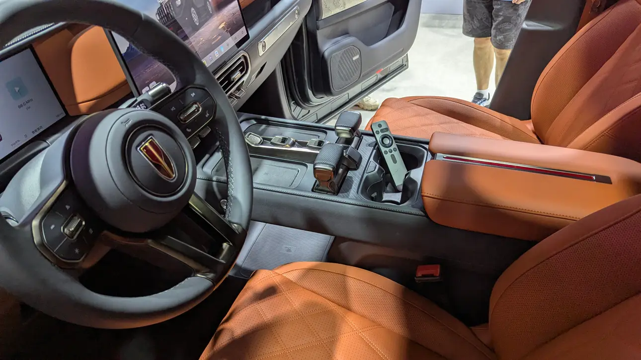 Автосалон в Чэнду 2026 / Hongqi G919