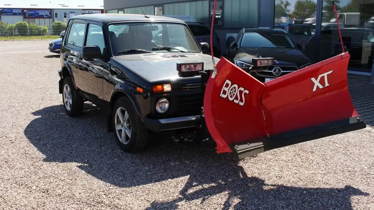 LADA Niva для коммунальных служб