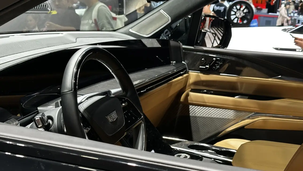 Cadillac Escalade IQ