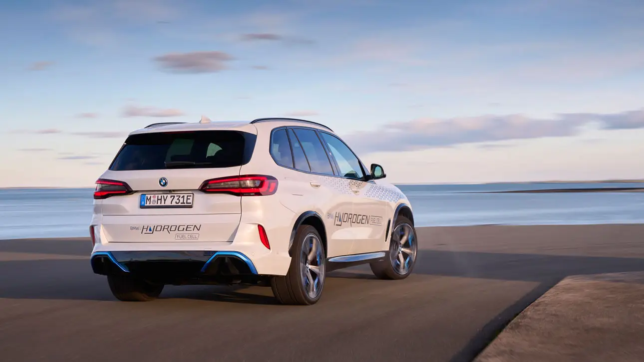 BMW H5 Hydrogen вид сзади