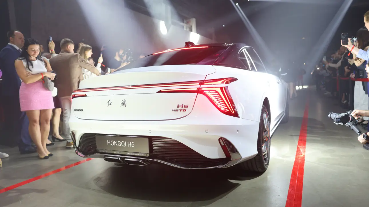 Hongqi H6