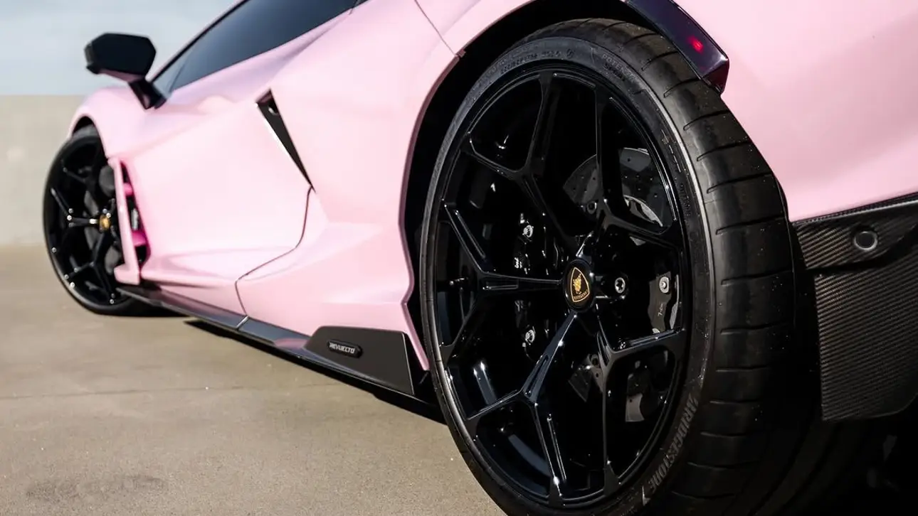 Lamborghini Revuelto
