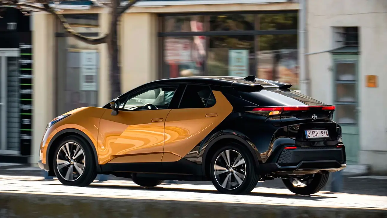 Toyota C-HR Plug-in-Hybrid 220