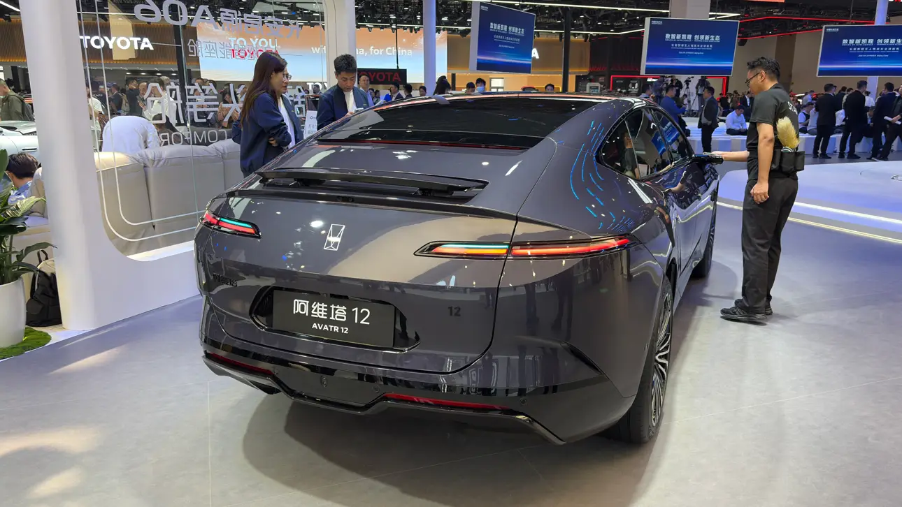 Автосалон в Пекине 2026 / Avatr 12