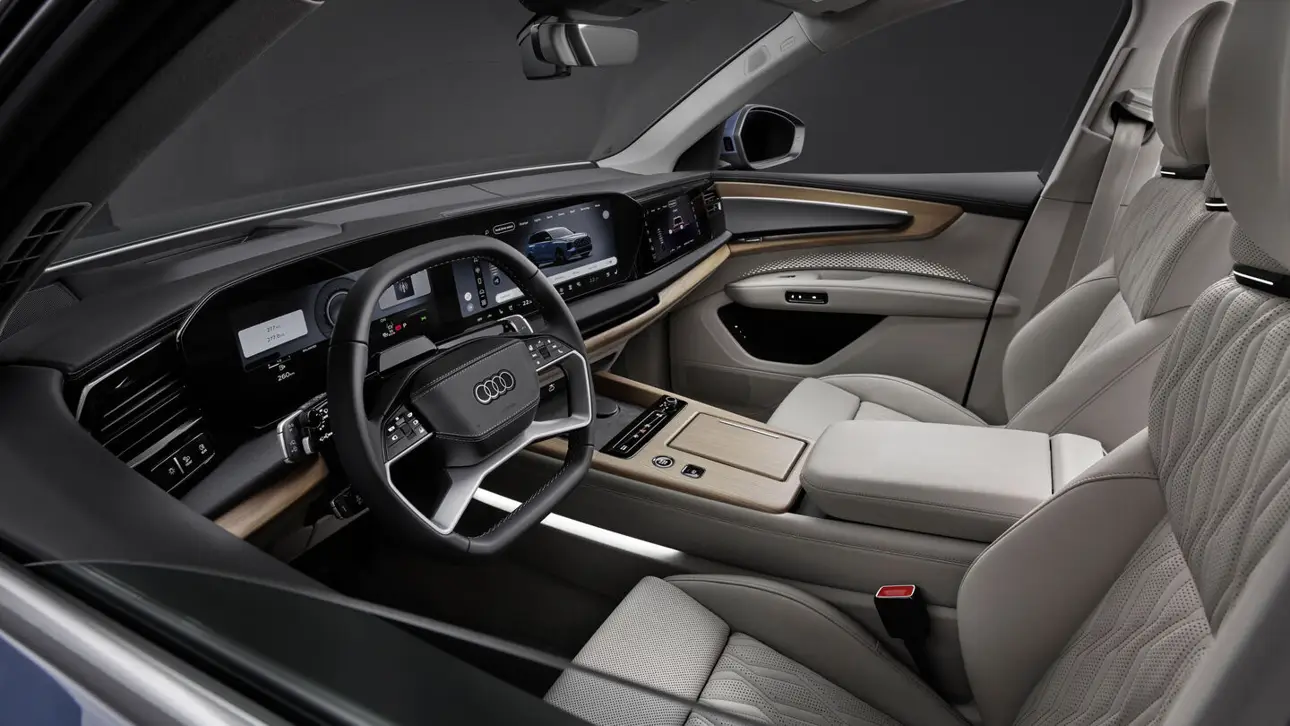 Салон нового Audi Q7