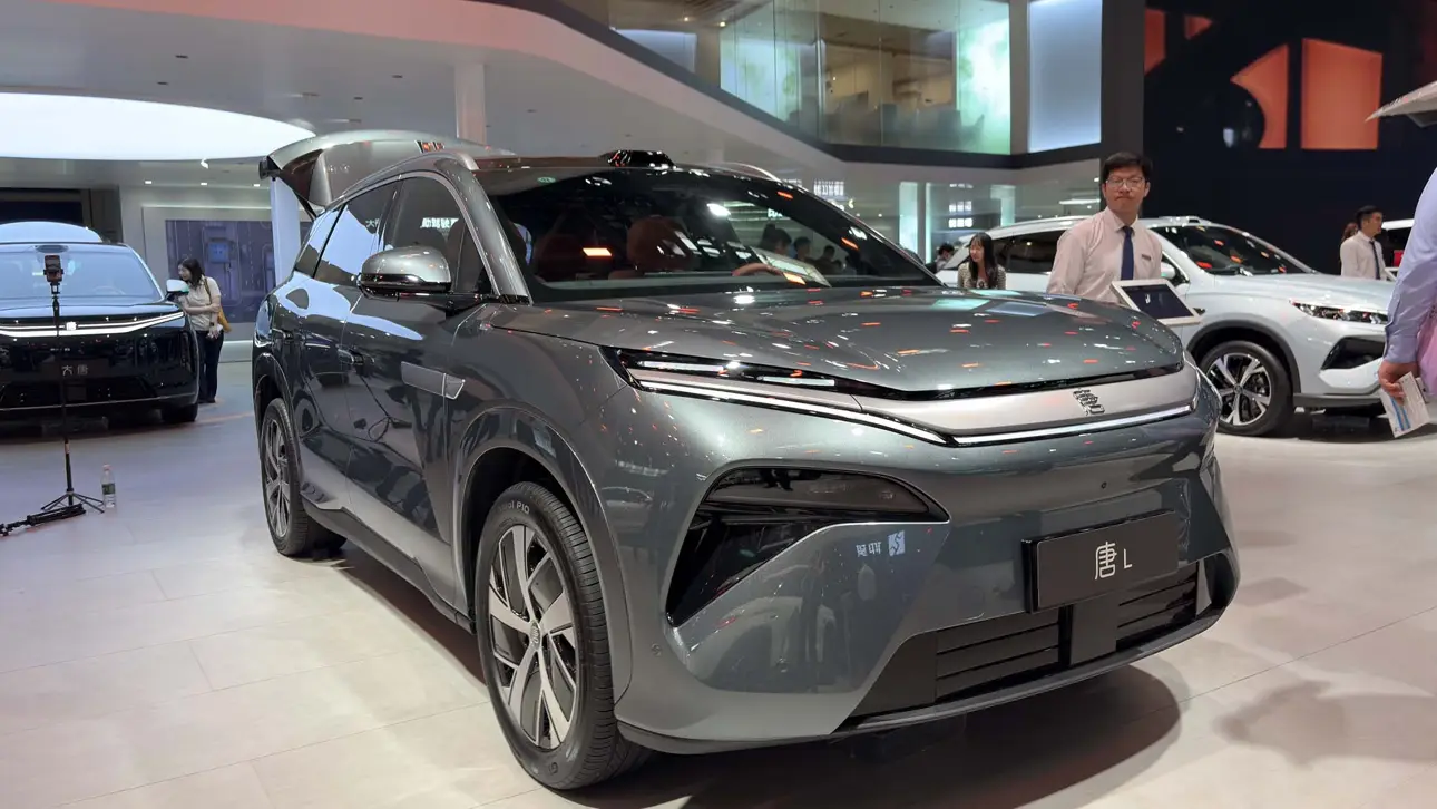 Автосалон в Пекине 2026 / стенд BYD