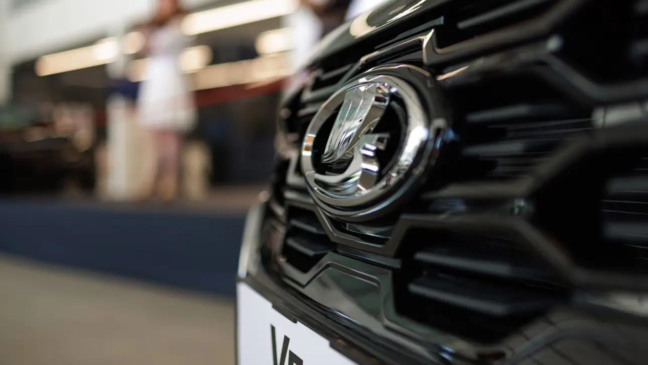Шильдик LADA
