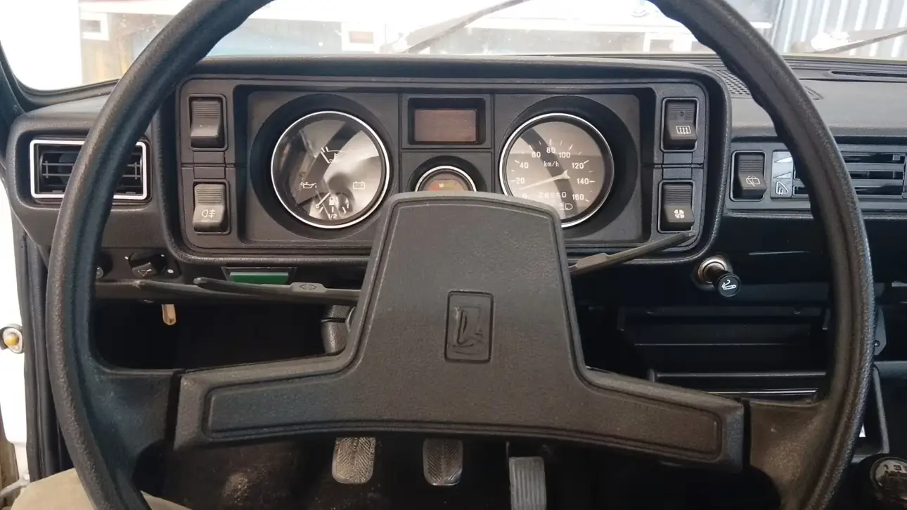 LADA Nova Kombo