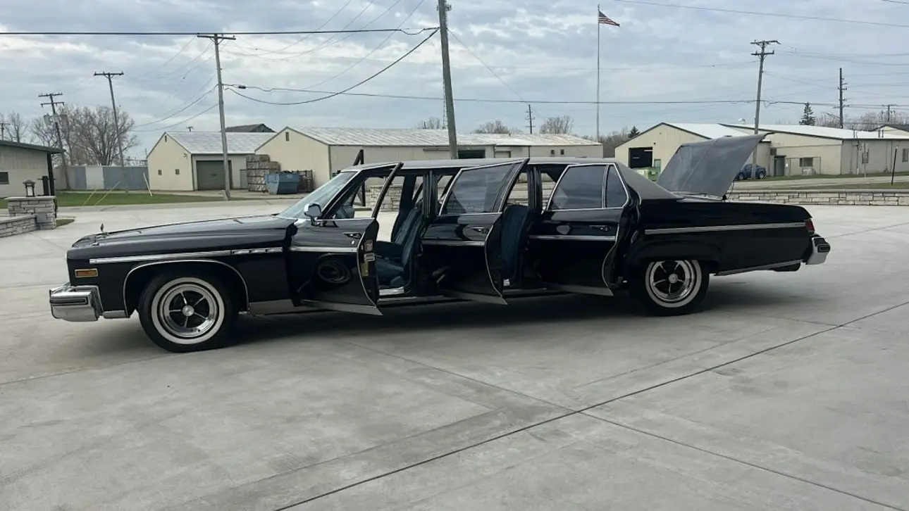 Buick LeSabre 1976 года