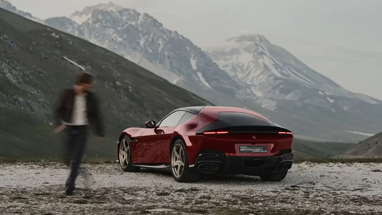Ferrari 12Cilindri Manuale