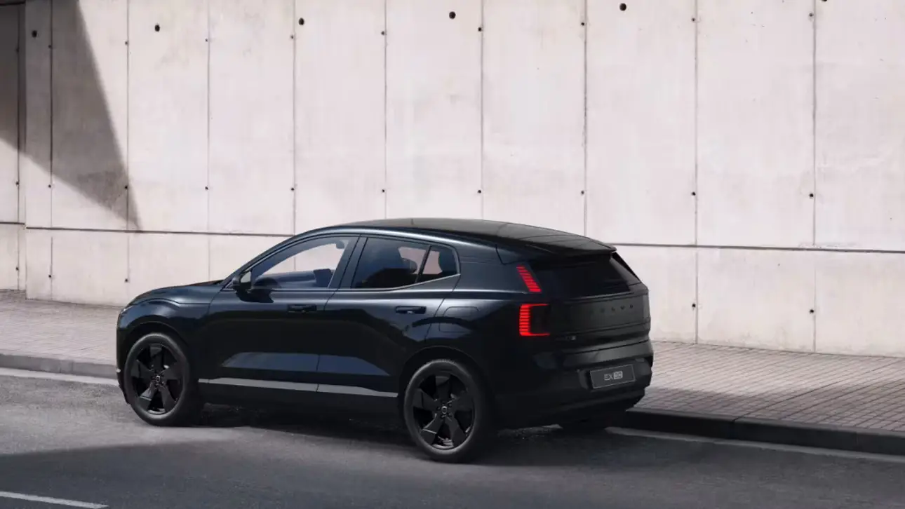 Volvo EX30 Black Edition