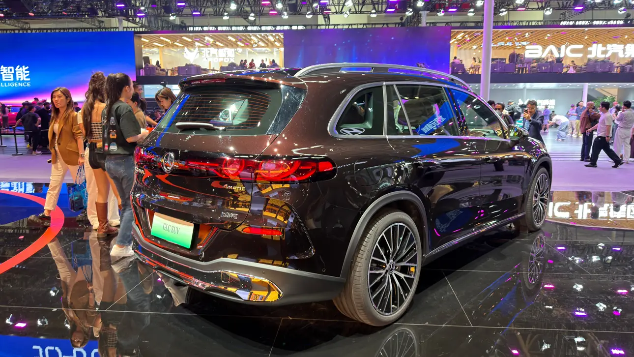 Автосалон в Пекине / Mercedes-Benz GLC L EV