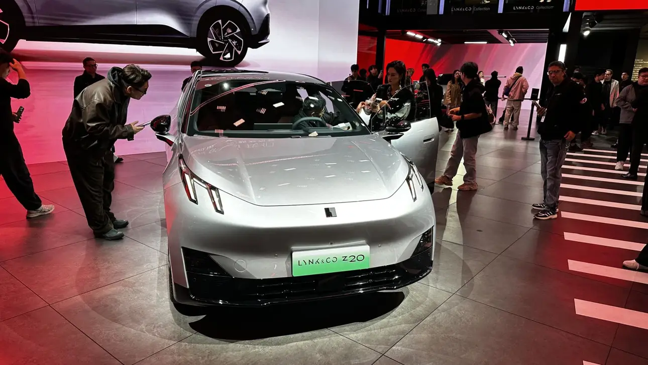Lynk & Co Z20