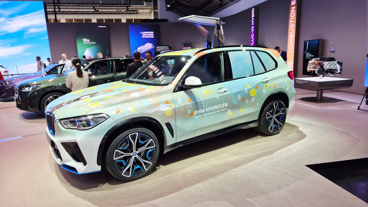 IAA 2025 / BMW iX5 Hydrogen