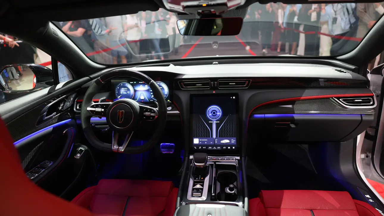 Hongqi H6