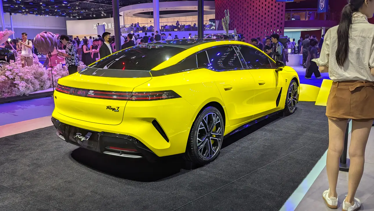Автосалон в Чэнду 2026 / GAC Aion Ray 7