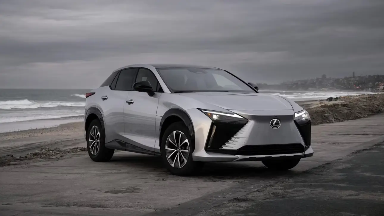 Lexus RZ