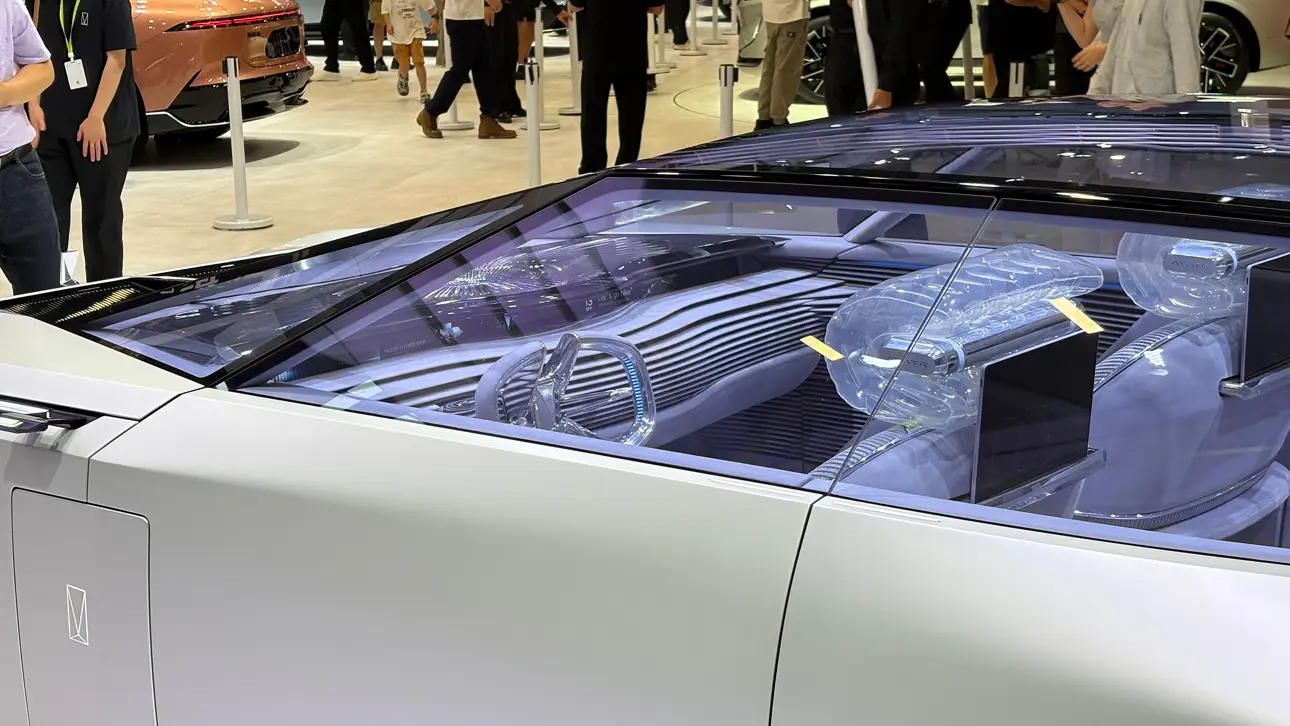 Автосалон в Чэнду 2026 / AVATR VISION XPECTRA