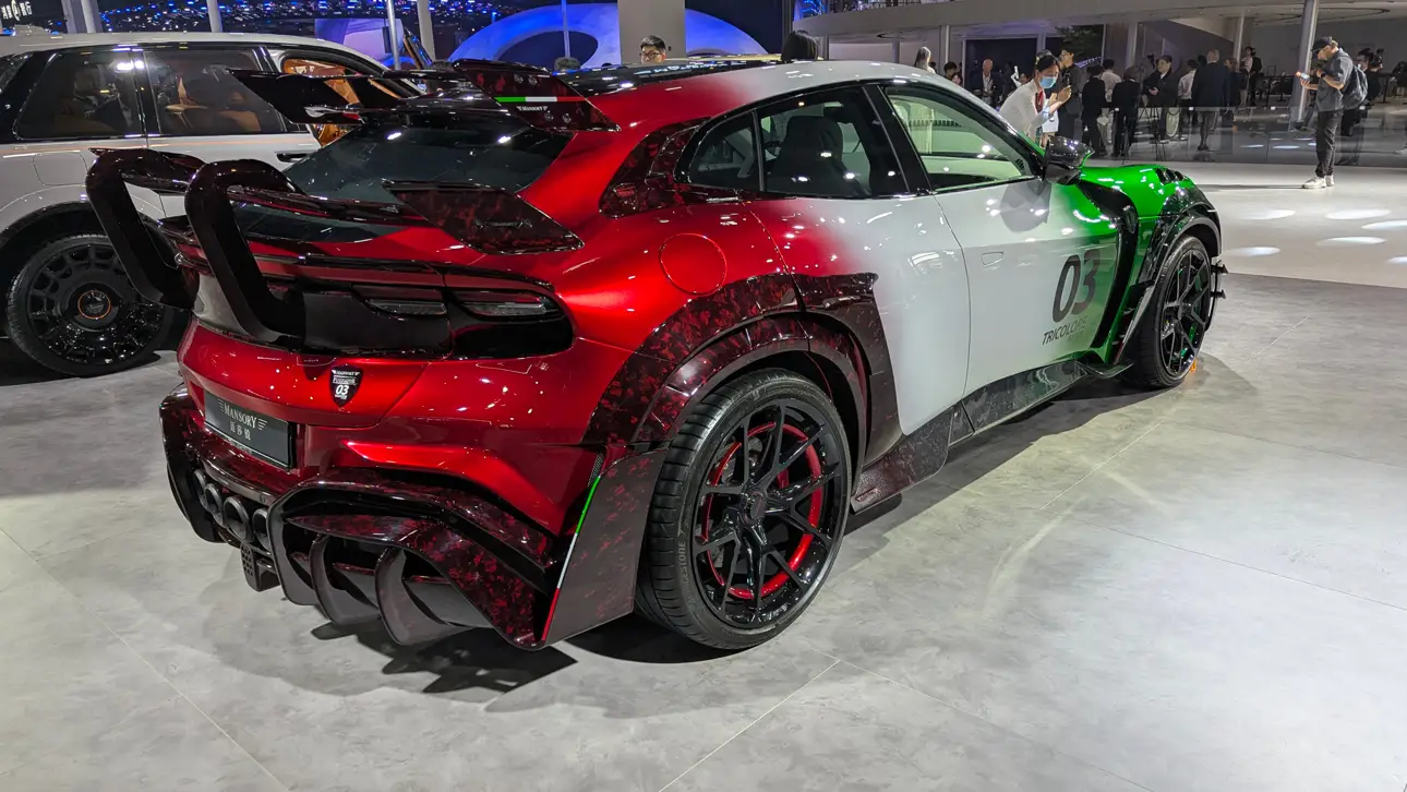 Автосалон в Пекине 2026 / Pugnator от Mansory