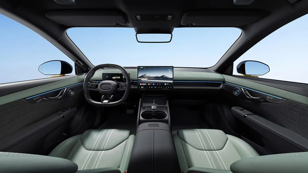 Lynk & Co 07 GT