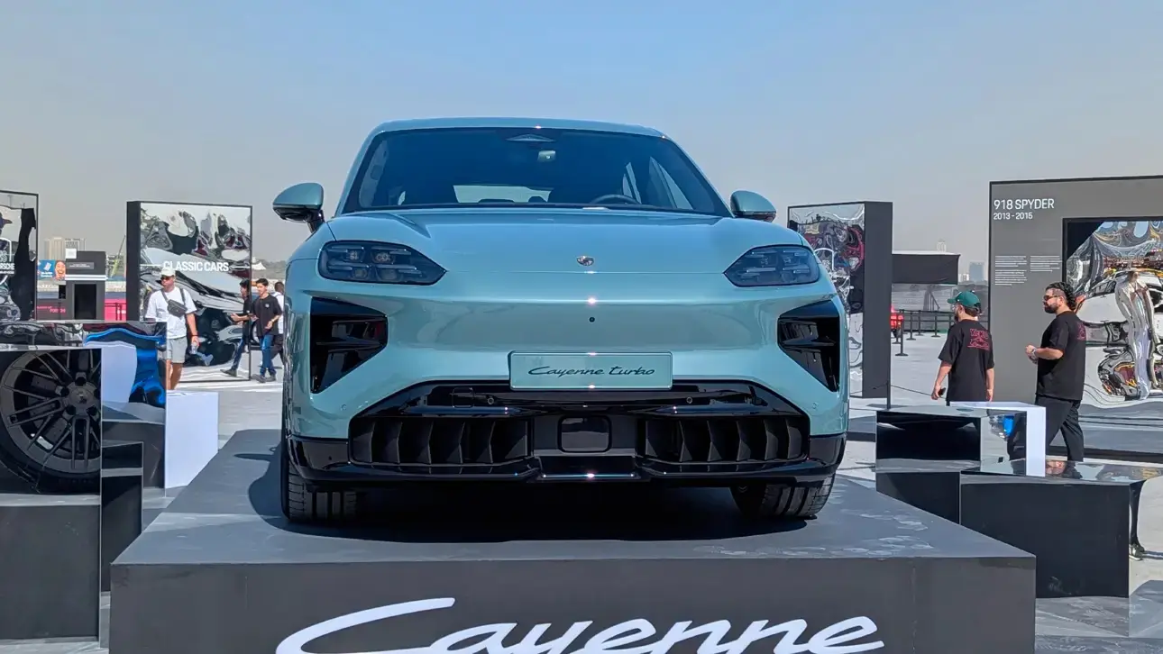 Porsche Cayenne EV