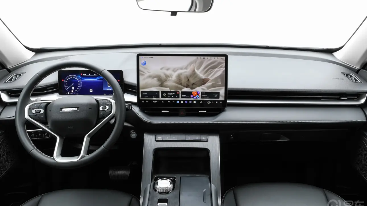 Салон нового Haval H6