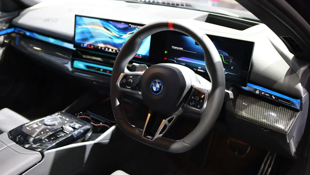 Автоновости / салон BMW