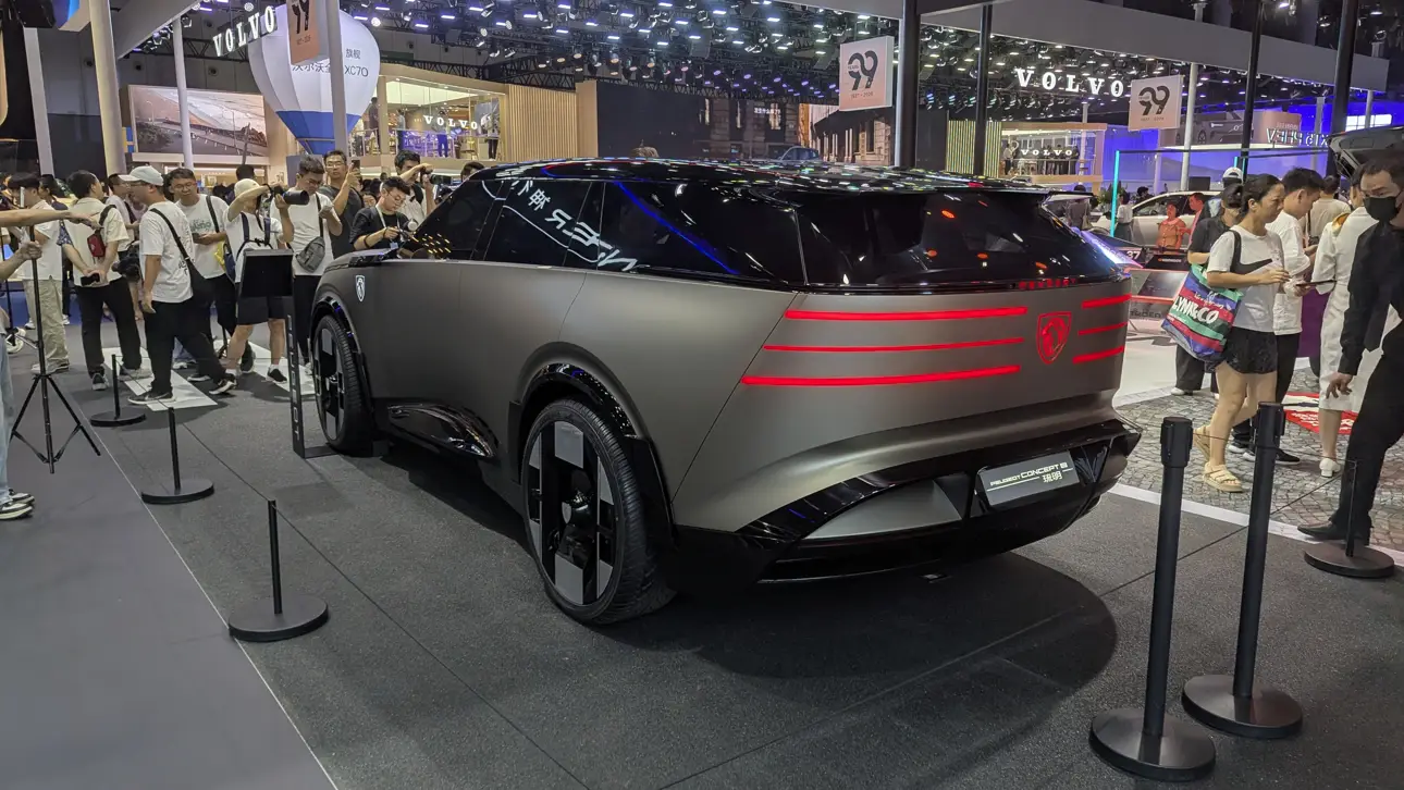 Peugeot Concept 8