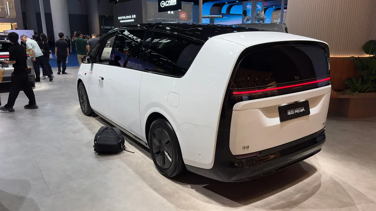 Lixiang Mega / Автосалон в Чэнду 2026