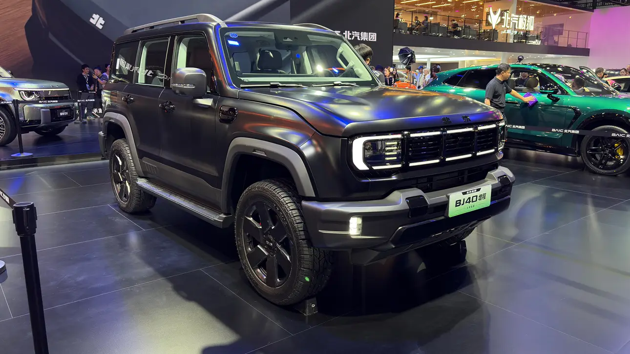 Автосалон в Чэнду 2026 / BAIC BJ 40 Black