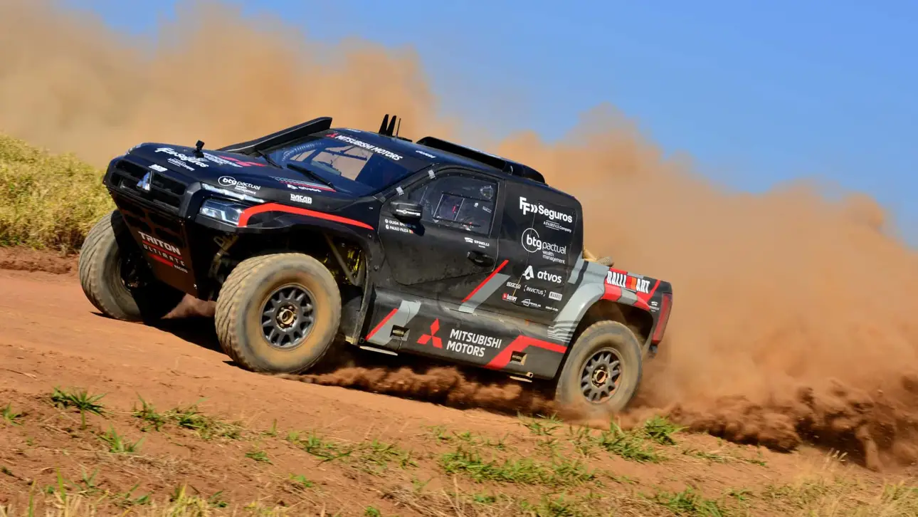 Mitsubishi L200 Triton Ultimate Racing