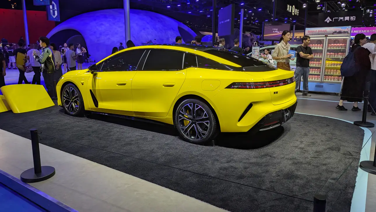 Автосалон в Чэнду 2026 / GAC Aion Ray 7