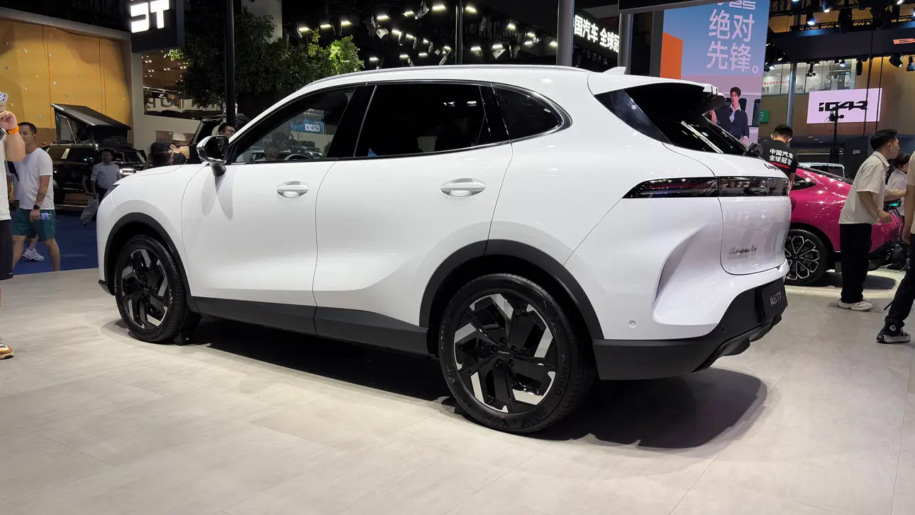 Автосалон в Чэнду 2026 / Chery LEPAS L6