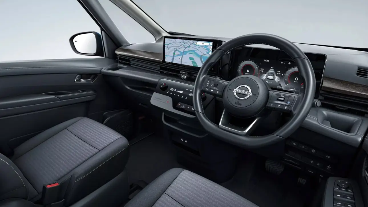 Автоновости / Nissan Serena