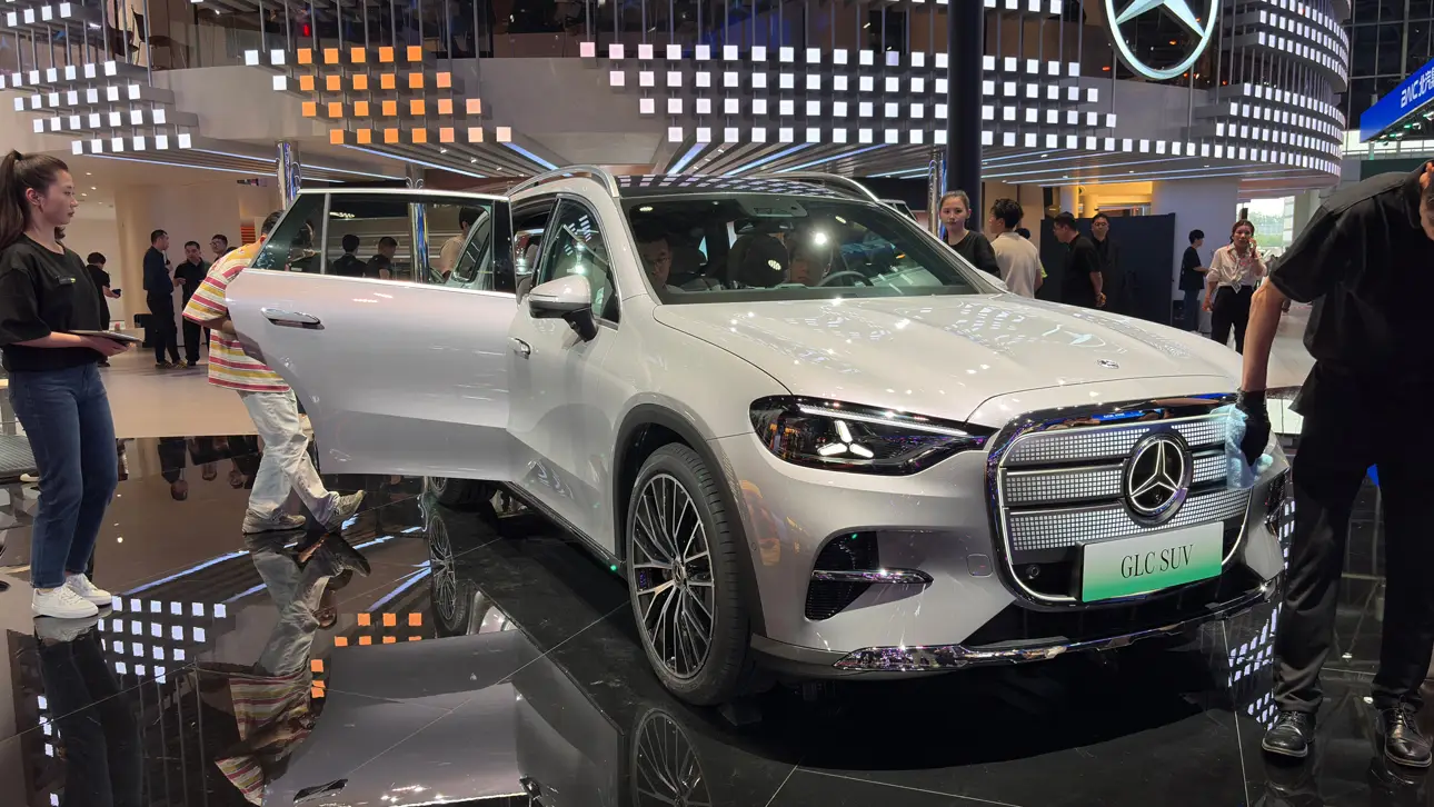 Автосалон в Пекине / Mercedes-Benz GLC L EV