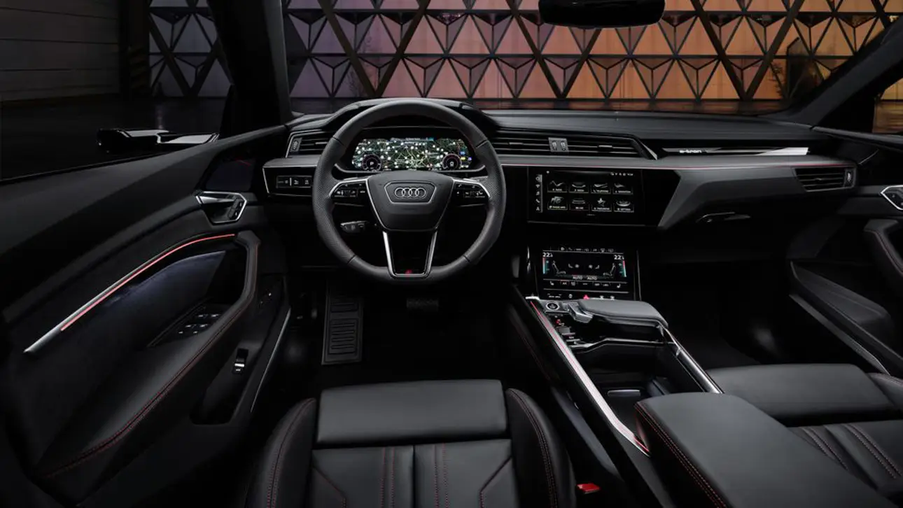 Audi Q8 e-tron салон