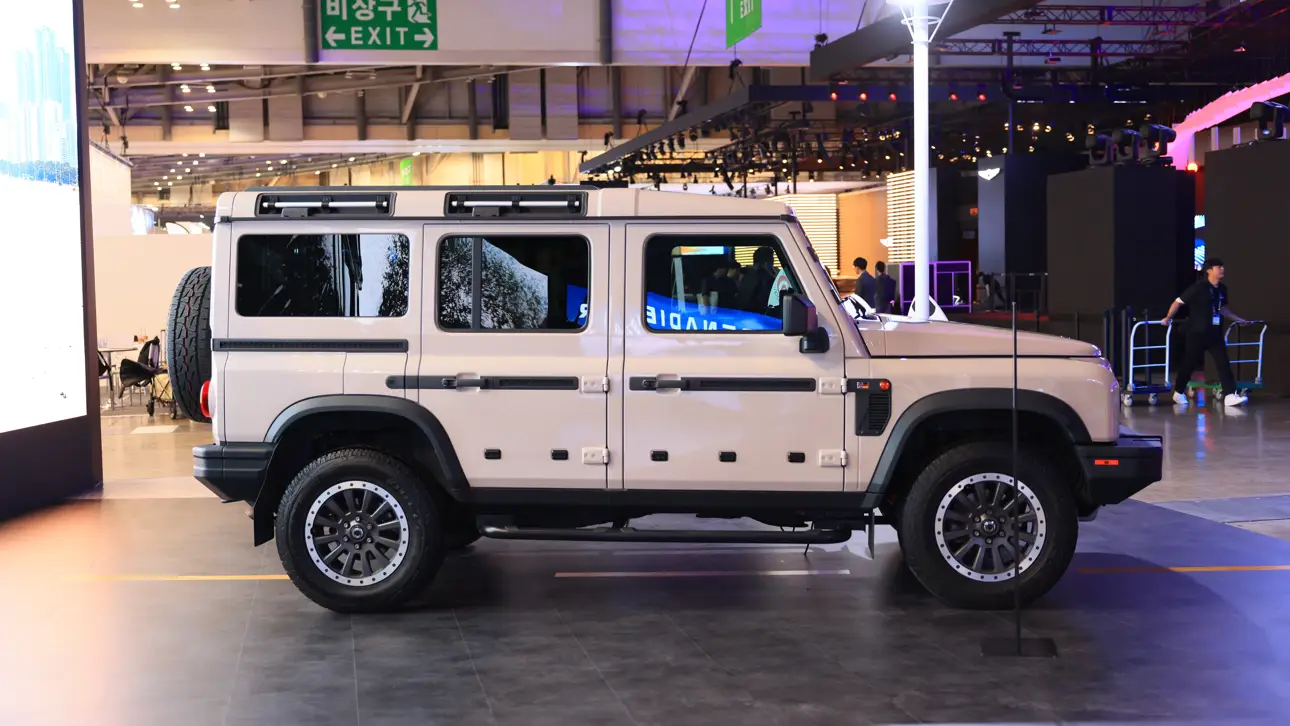 Ineos Grenadier Station Wagon Five-Seat Fieldmaster Edition